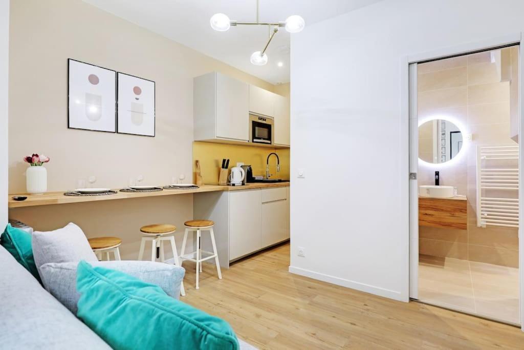 Charming Appartements For 4 People - Le Marais Париж Екстериор снимка